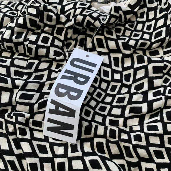 Urban Outfitters Tie-Shoulder geo print mini dress - Picture 12 of 16